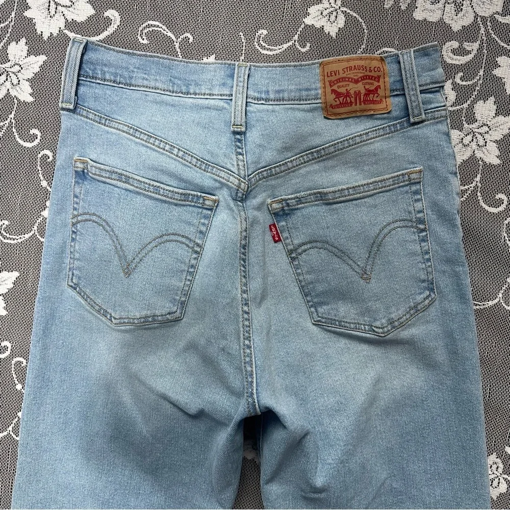 Levis Ribcage Straight Ankle Jeans in  Blue Sz 29 - Picture 5 of 13